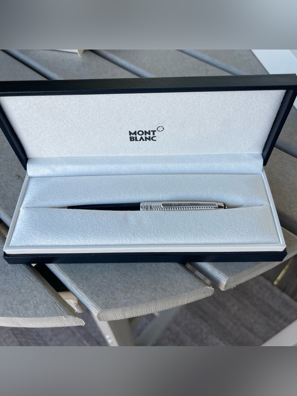 Montblanc
Meisterstück Doué Geometry Classique
Ballpoint Pen